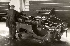 Atelier de recoditionnement à Esslingen en Allemagne sous commandement du 51st Ordnance Group