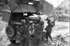 Ambulance Sonsbeck Allemagne 1945