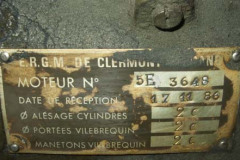 Plaque de révision du moteur