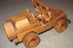 La jeep en bois