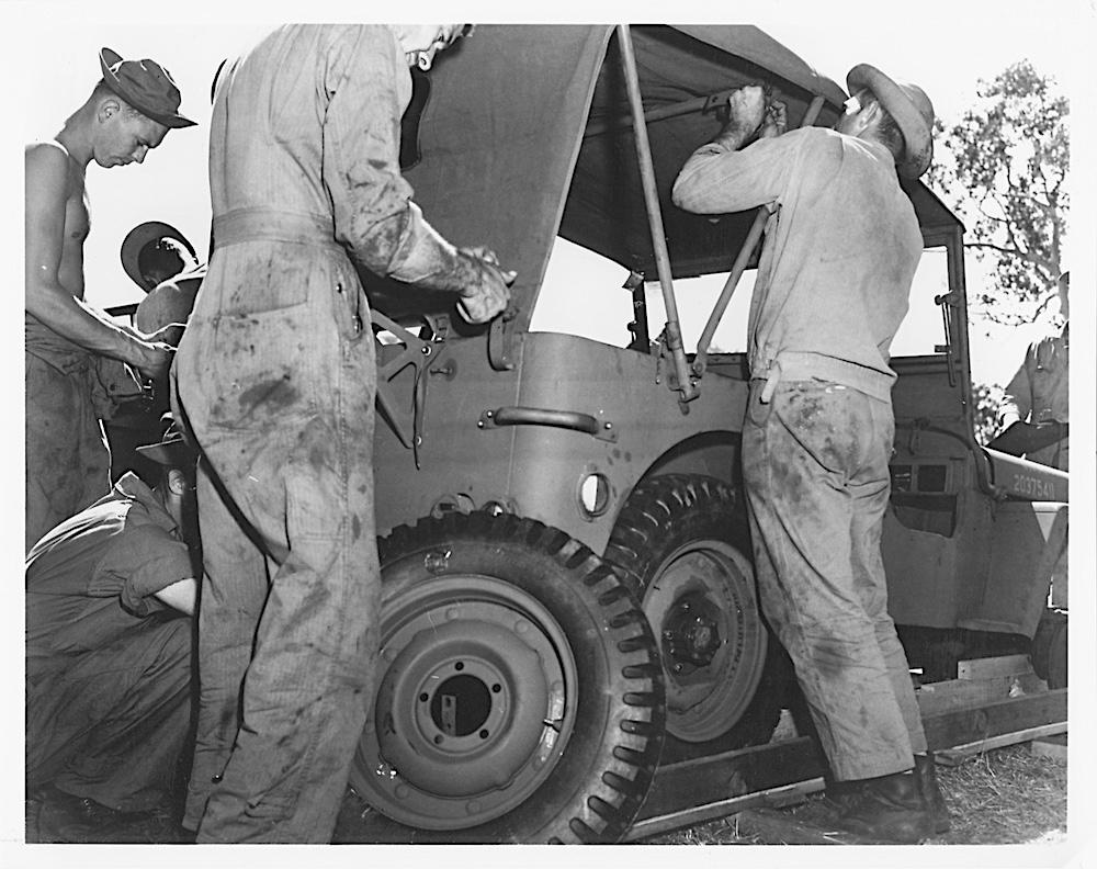 Assemblage jeep en extérieur