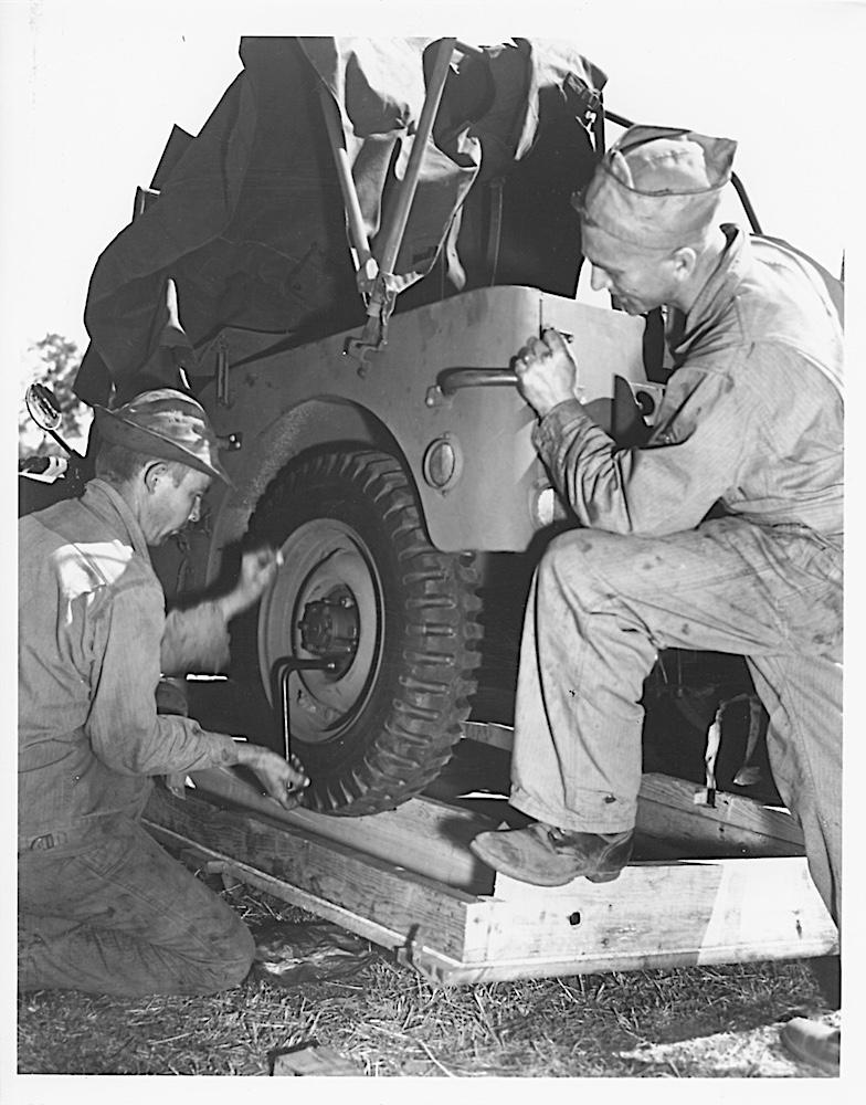 Assemblage Jeep en Extérieur